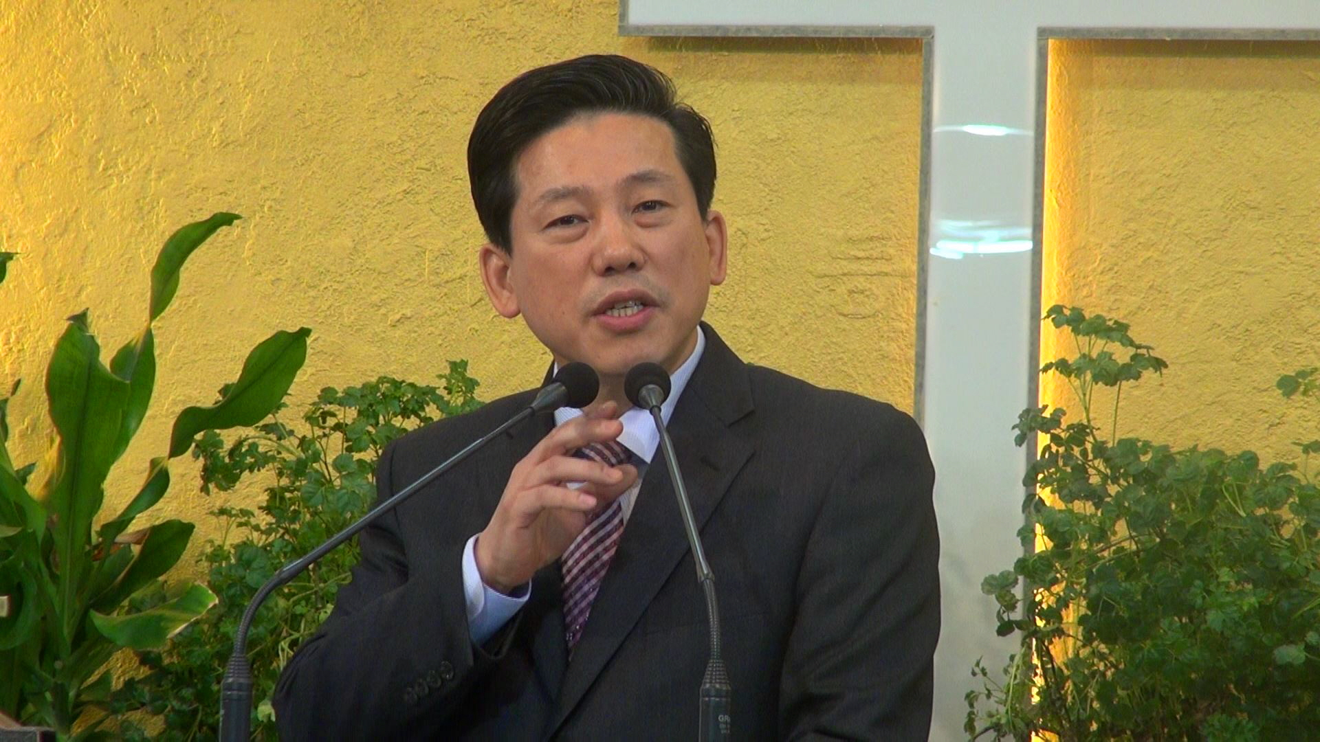 2015-12-27 누가 과연 생명을 얻게 될까(요6;45~48).ts_000082200.jpg